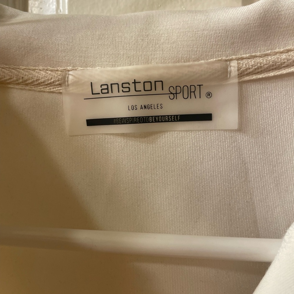 Lanston Sport Size Small Crop View 3